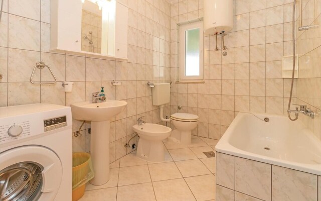 Awesome Home in Klenovica With Wifi and 5 Bedrooms