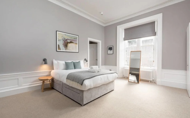 Torphichen Street 5 Star Luxury Apartment