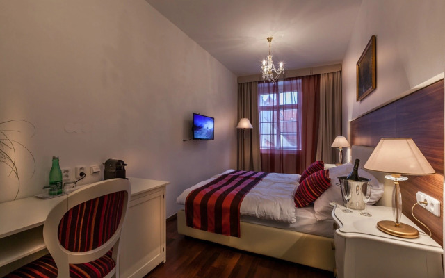 Little King U Malvaze