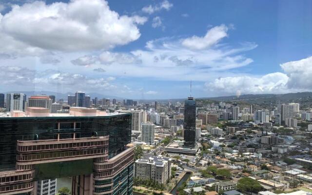 Hawaiian Monarch Penthouse 3bedroom