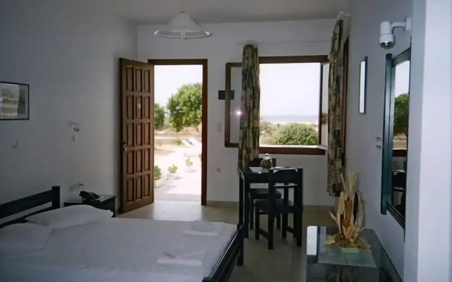 Romanzza Studios