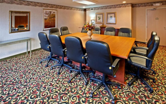 Baymont Inn & Suites Litchfield