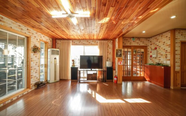 Ganghwadoforest Pine Pension