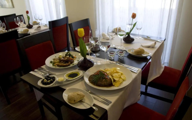 Paredes Hotel Apartamento