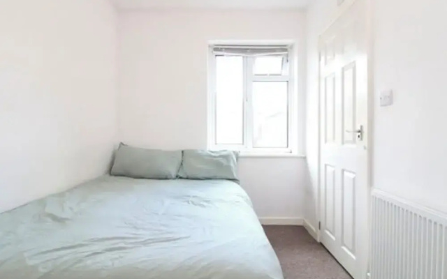 Coventry Road Studio Flat