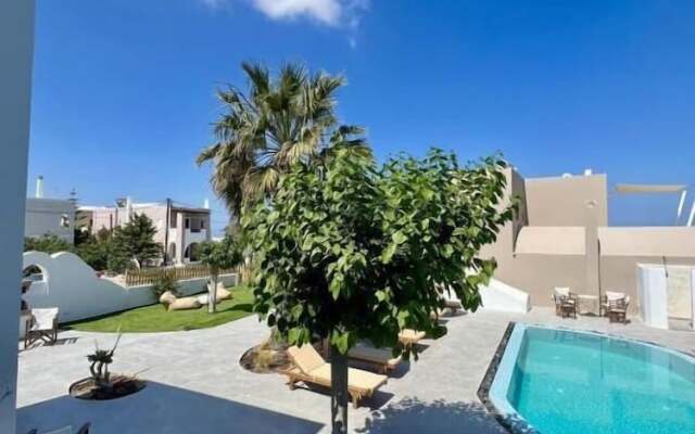Santorini Villatzio Suites