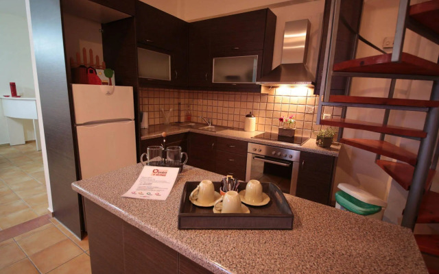 Point Twins Apartments