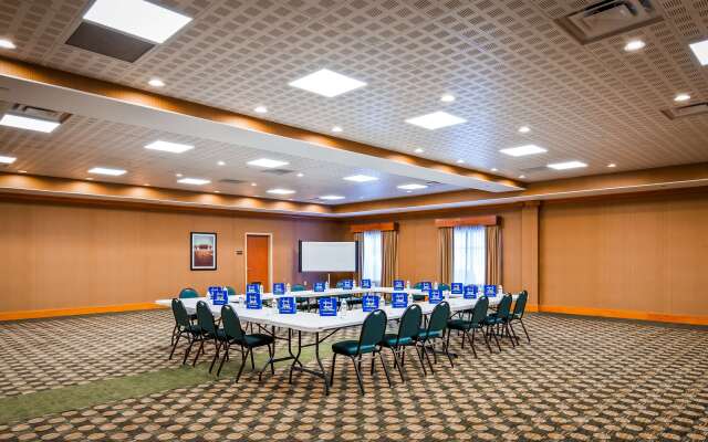 Best Western Plus Rose City Conference Center Inn