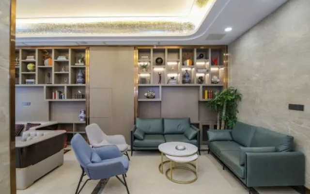 Kyriad Hotel (Jiujiang Duchang Pedestrian Street)
