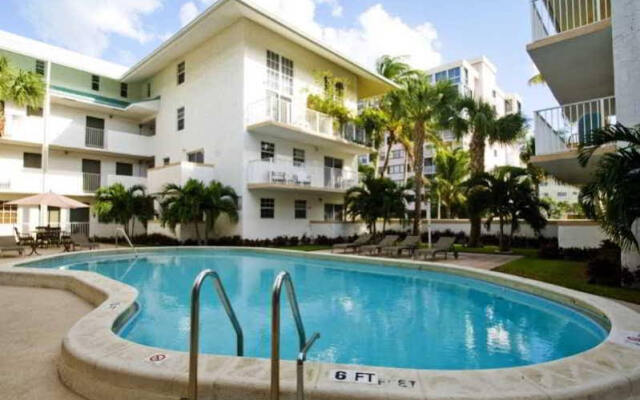 Coral Reef Suites Key Biscayne