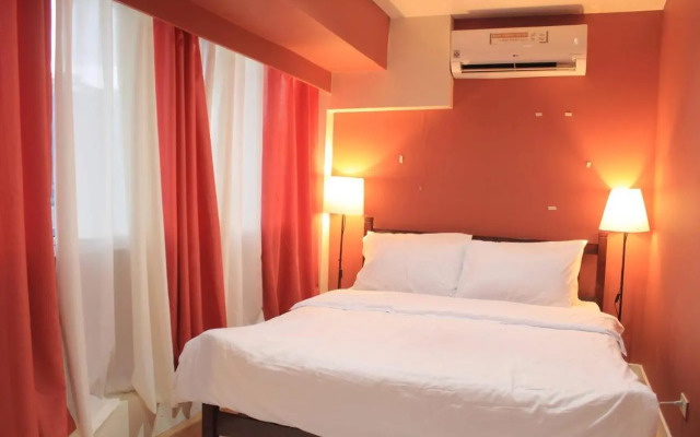 A2J BGC Luxury 2BR Loft Near Burgos Circle, Malls