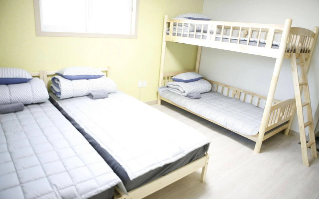 Twin Rabbit Guesthouse