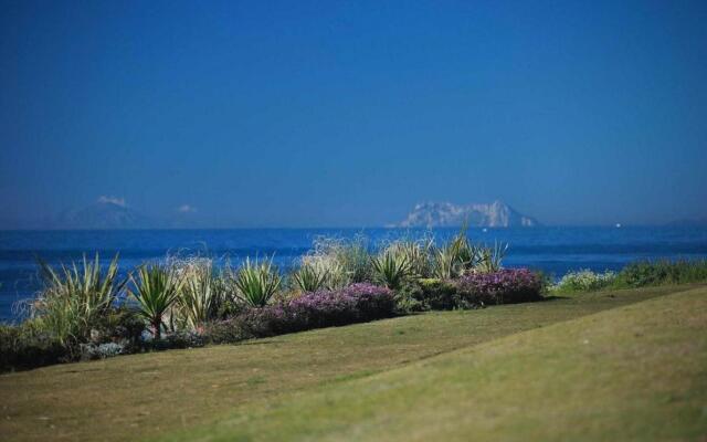 116 - Penthouse with Private Pool near beach