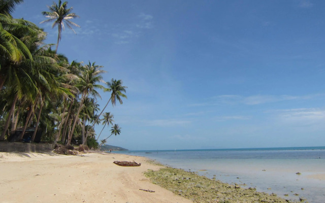 Villa Chok in beachfront villa resort