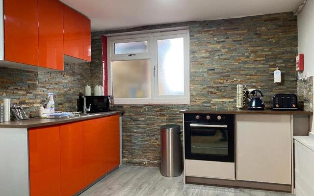 Treetops flat4 Hall Green B28
