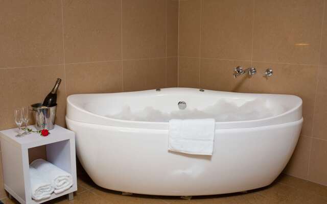 Best Western Plus Hovell Tree Inn