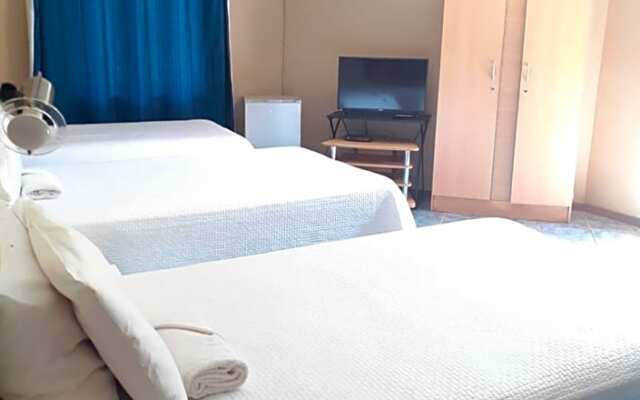 Virgaries B&B Palm Lodge