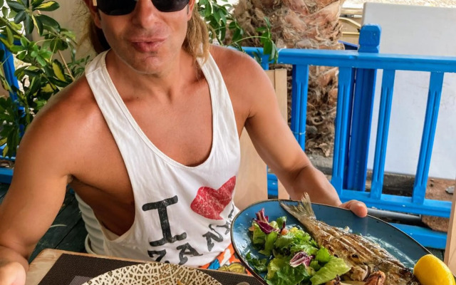 Aiolos Hotel