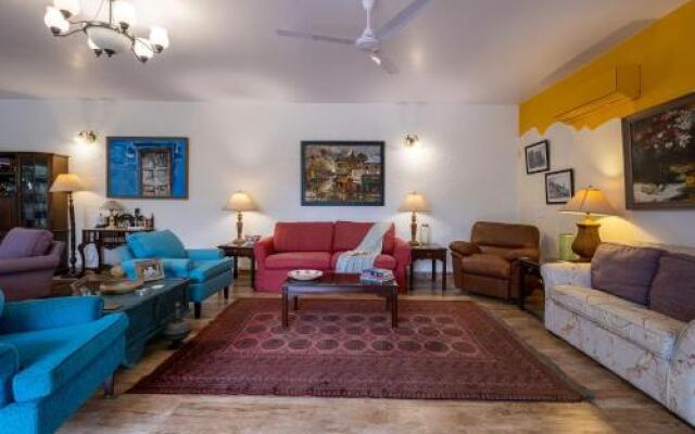 The Hideout by Vista Rooms