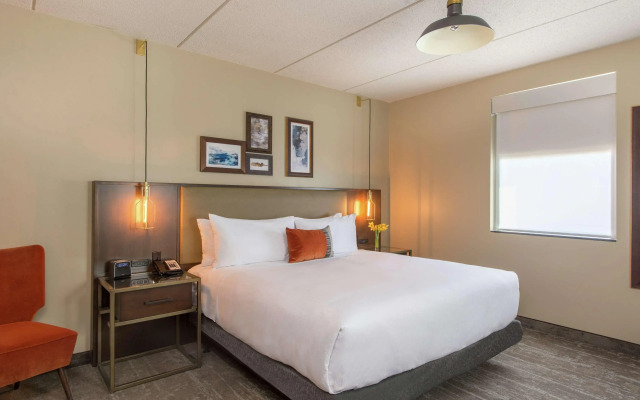 Hotel Saranac Curio Collection By Hilton