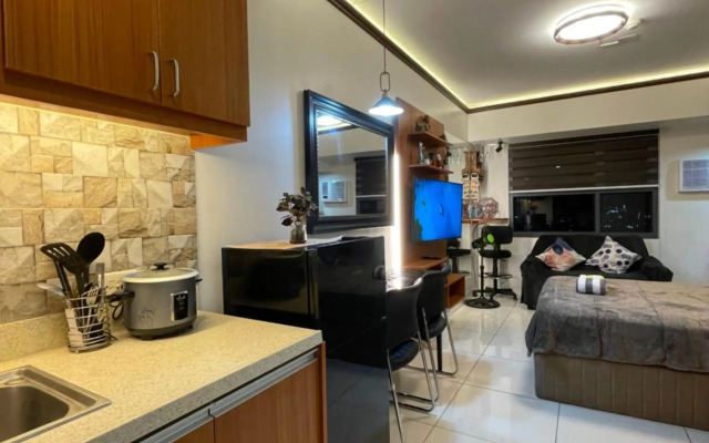 ECJ Cozy Studio Units at Horizons 101