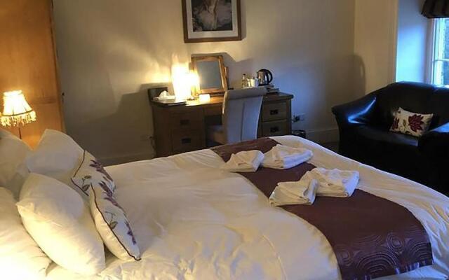 The Oakeley Arms Hotel