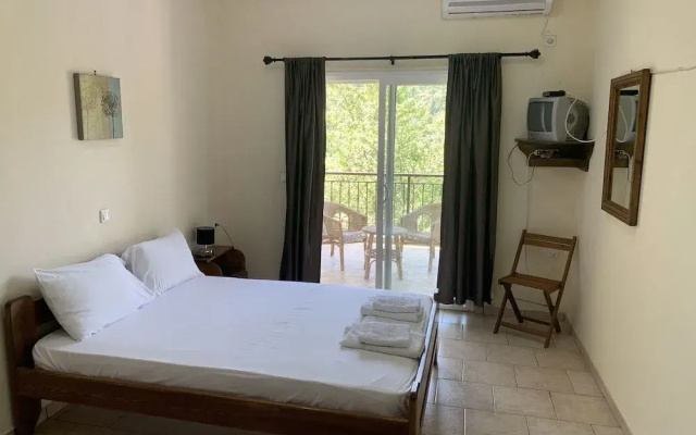 Despina studios and rooms