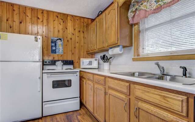 LeConte View 1 - One Bedroom Cabin