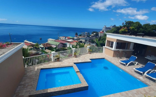 Lovely 2-bedroom apartment with shared jacuzzi & pool