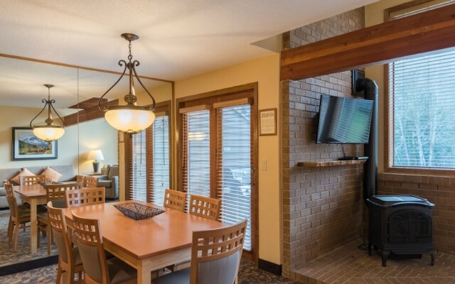 Whispering Woods Resort