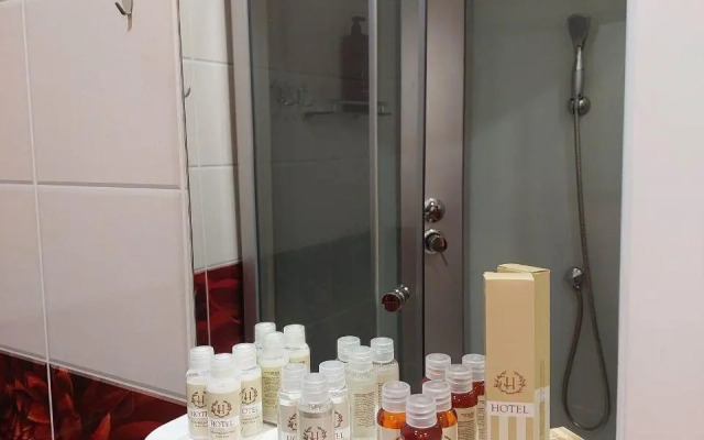 TroeSutokApart Комсомольская 50