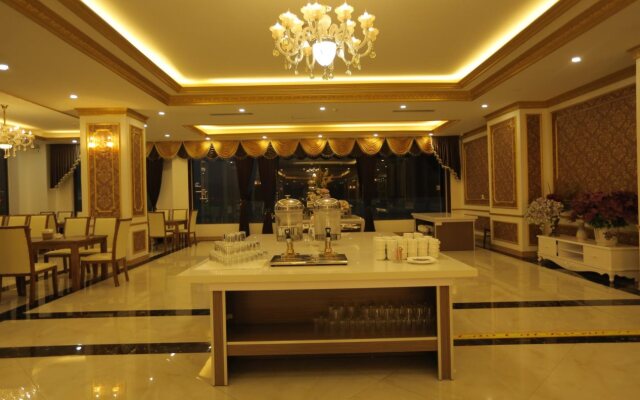 Lao Cai Royal Hotel