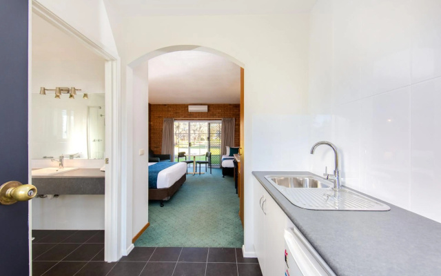 Thurgoona Country Club Resort – Guest Rooms – Albury
