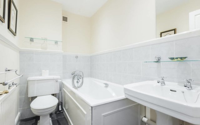 Stylish 3 bed House 2 Minutes From Baker Street!