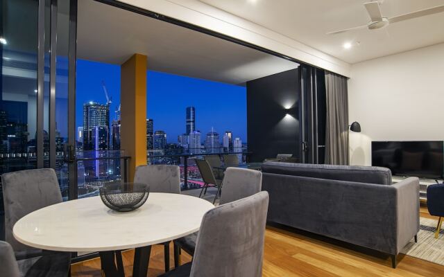 Hope Street Apartments by CLLIX