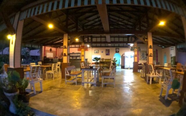 Koh Ngai KaiMuk Thong Resort
