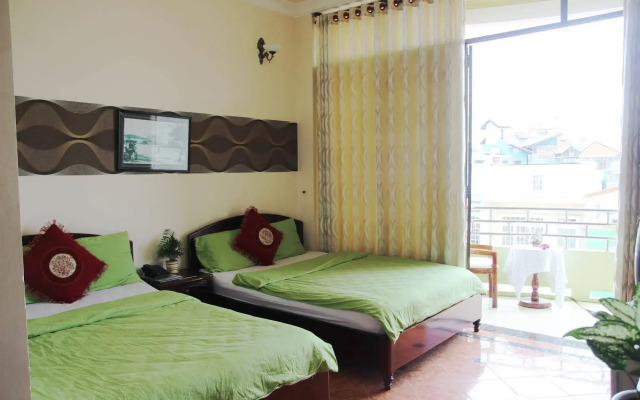 Tulip Xanh Hotel