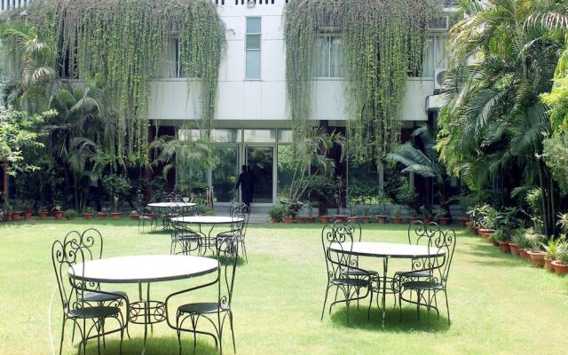 Hotel Deep Palace