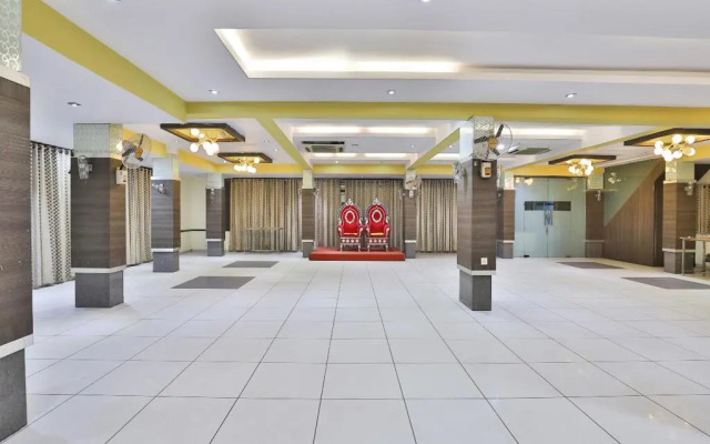 Hotel Santro By OYO Rooms