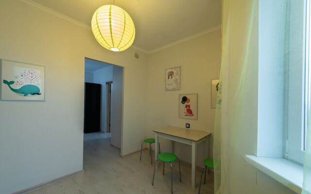 Apartment on Vertolyotchikov 13