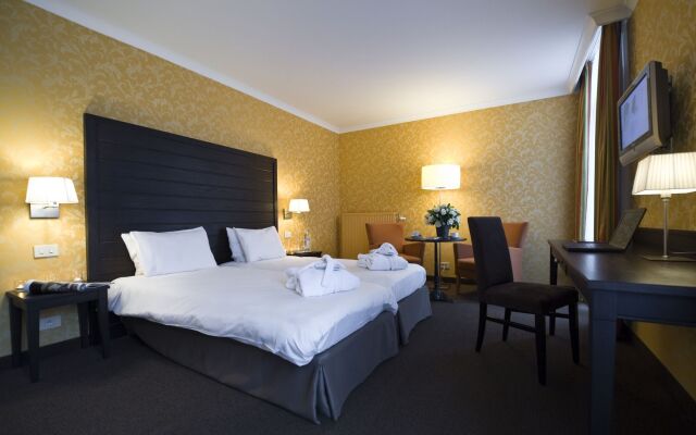 Flanders Hotel