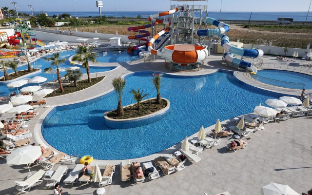 Calido Maris Hotel