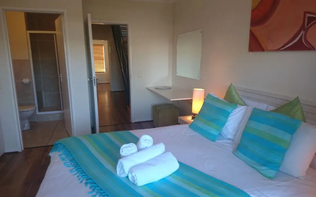 Nottingham Square by CTHA