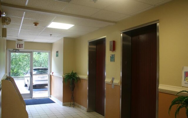 InTown Suites Extended Stay Houston TX - West Oaks