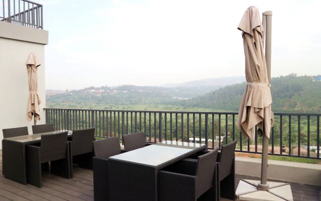 Phoenix Apartment by LINK