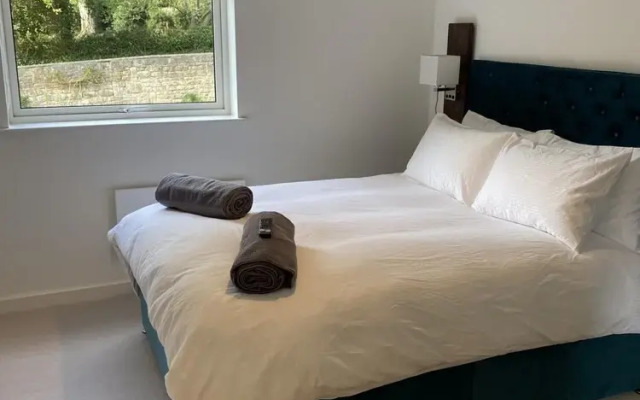 CH Apt 4 2bed in Bath