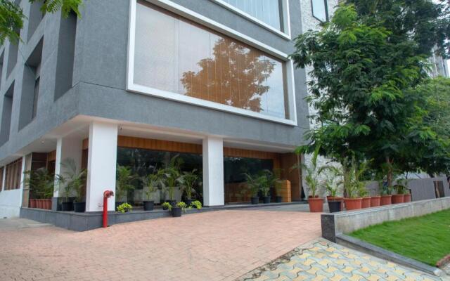Pinnacle Grand Hotel and Banquets