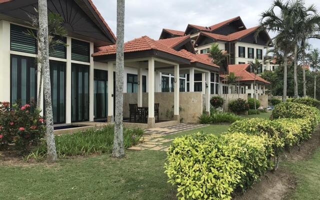 Sunset Seaview Beach Villas & Spa Suites at Nexus Karambunai