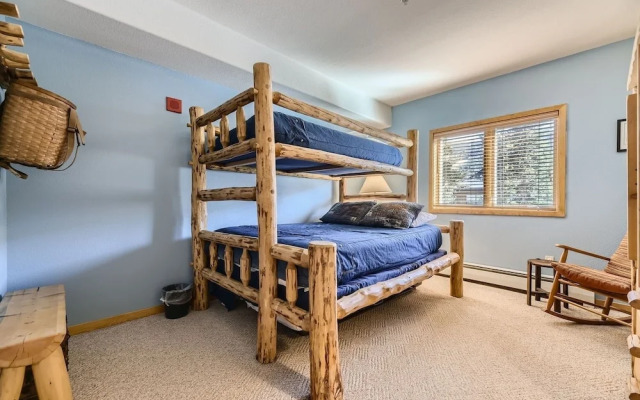 5023 Gateway 2 Bedroom Condo