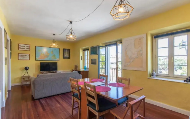 Antigua casa de escritor junto a la playa